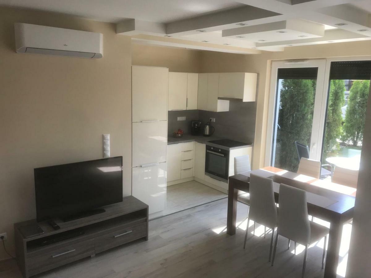 Azur Apartman 巴拉顿菲赖德 外观 照片